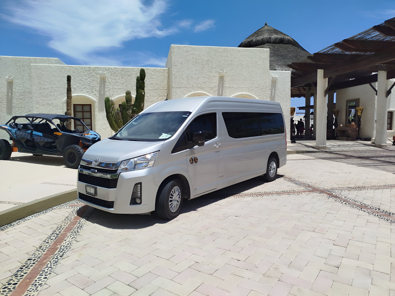 Vehículo de transporte de lujo Torote en Los Cabos.